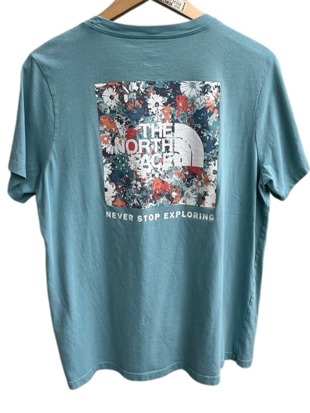The North Face Women’s Blue Floral Logo Graphic T-Shirt Medium
